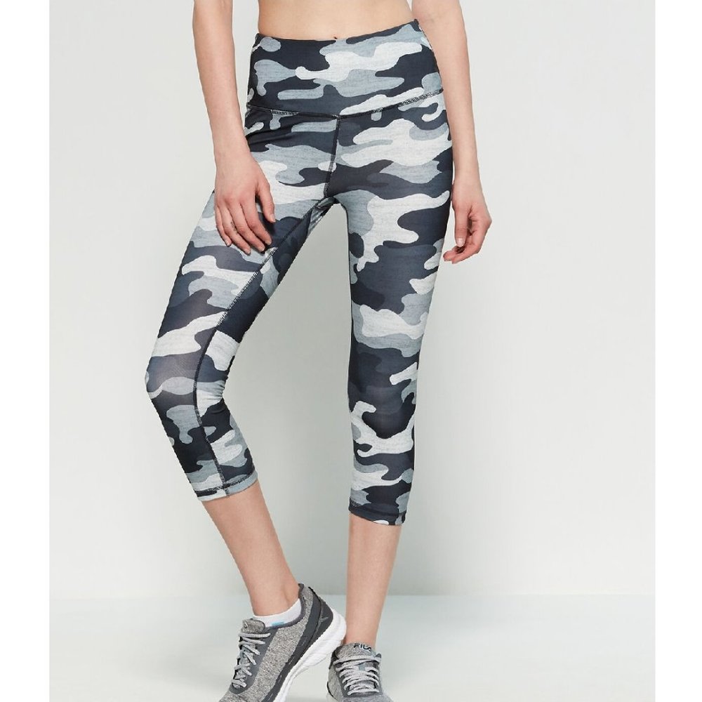 Reebok Performance Hi Waist Camo Capri Leggings XS NWT